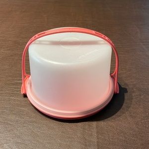 Mini Tupperware Cake Taker